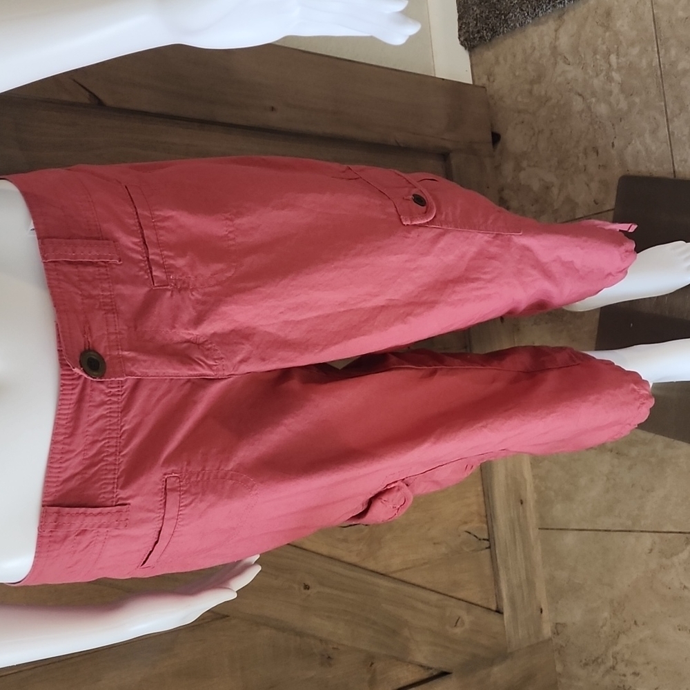 Capri pants